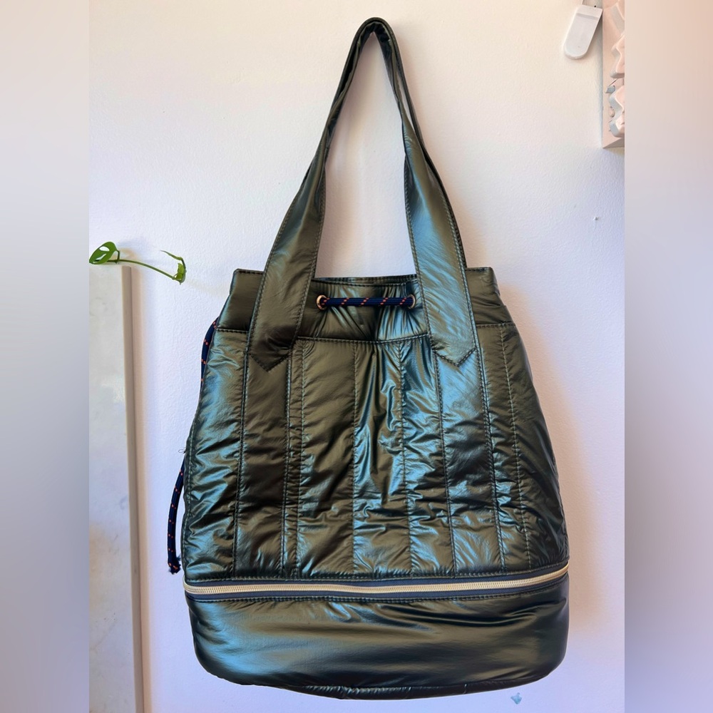 Stella & Dot quilted puffy bucket bag Olive green tote